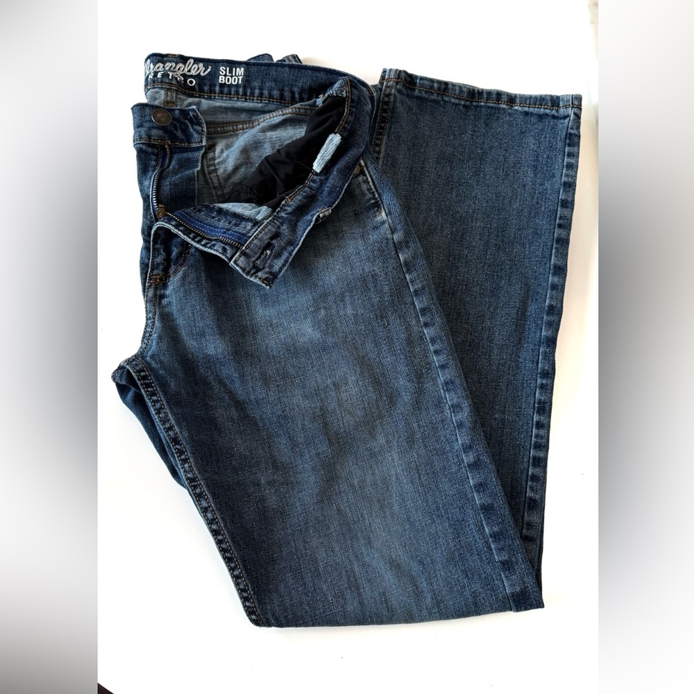Men’s Wrangler Retro Slim Bootcut Jeans (Medium Blue Wash)